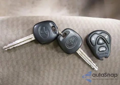 2005 Toyota Corolla Le из США, поврежденный, VIN 2T1BR32EX5C361791